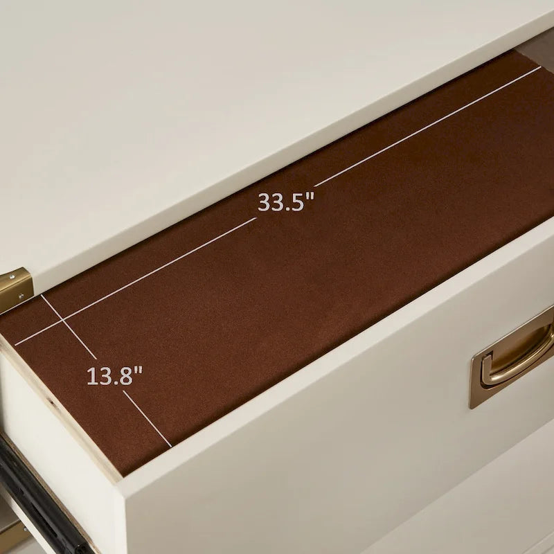 Commode à 5 tiroirs avec accents dorés par