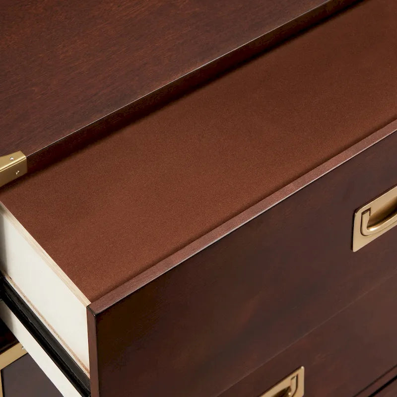 Commode à 5 tiroirs avec accents dorés par