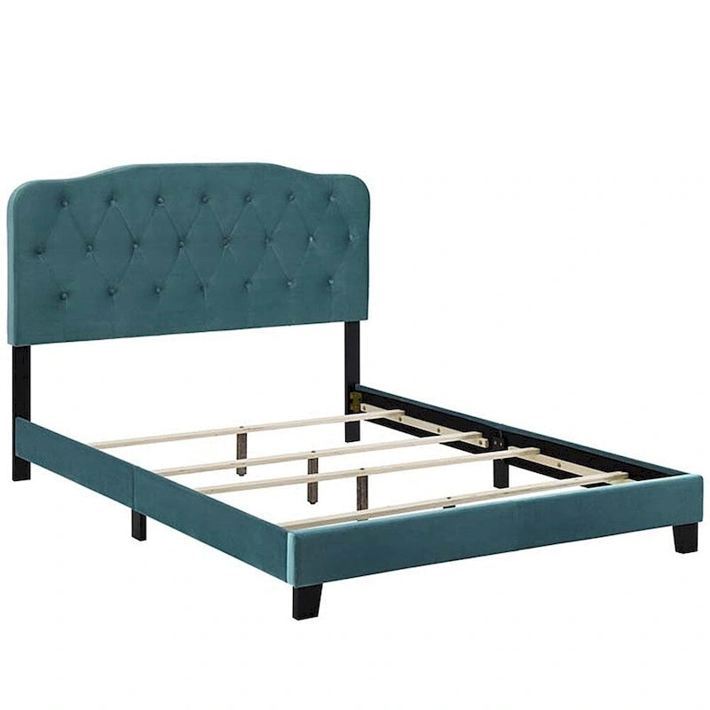 Lit plateforme queen-size en velours sarcelle avec tête de lit capitonnée