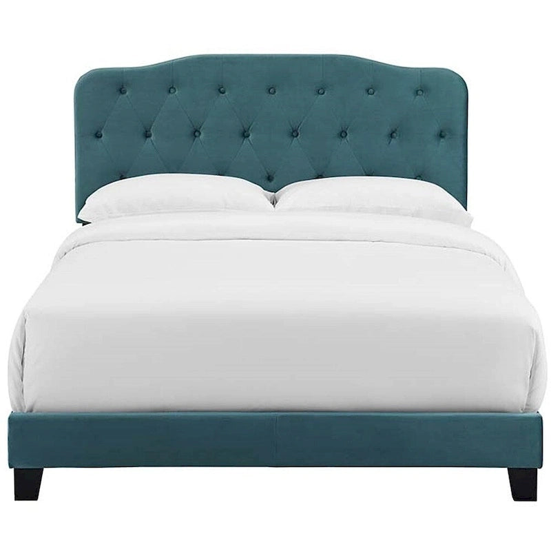Lit plateforme queen-size en velours sarcelle avec tête de lit capitonnée